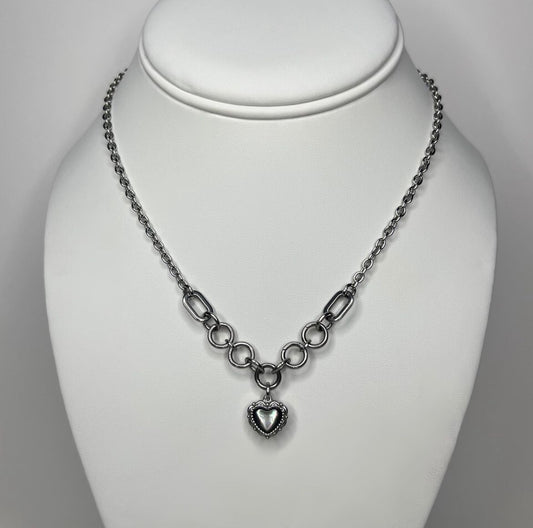 dainty heart necklace